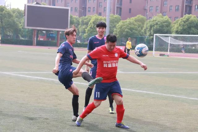 尼克斯森林狼交易细节更新 黄蜂作为第3方加入
